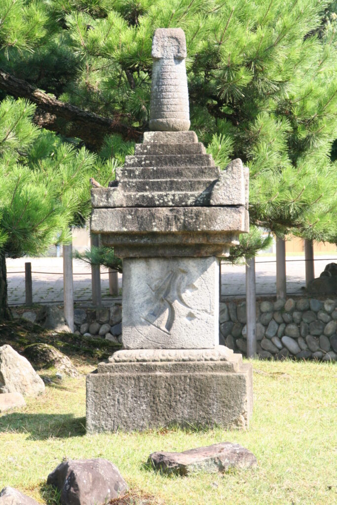 奈良県奈良市　奈良国立博物館　宝篋印塔