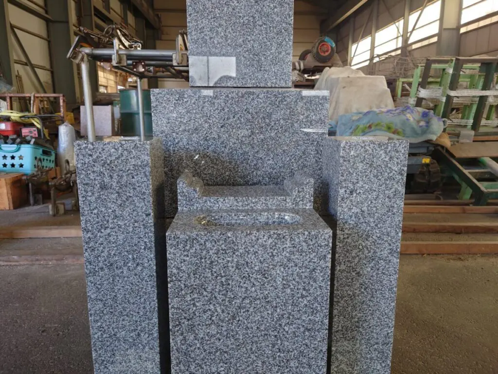 石の吉報ピラミッド△ 1個 大島石 石の吉報ピラミッド△ 1個