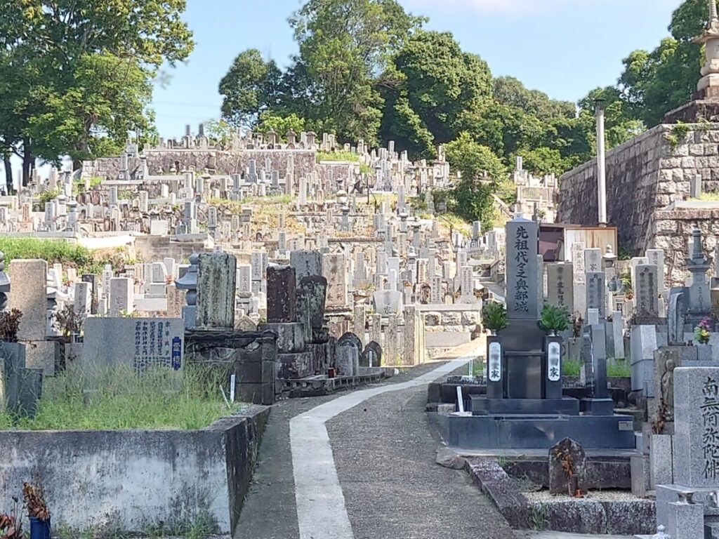 斑鳩町 村墓地 極楽寺墓地
