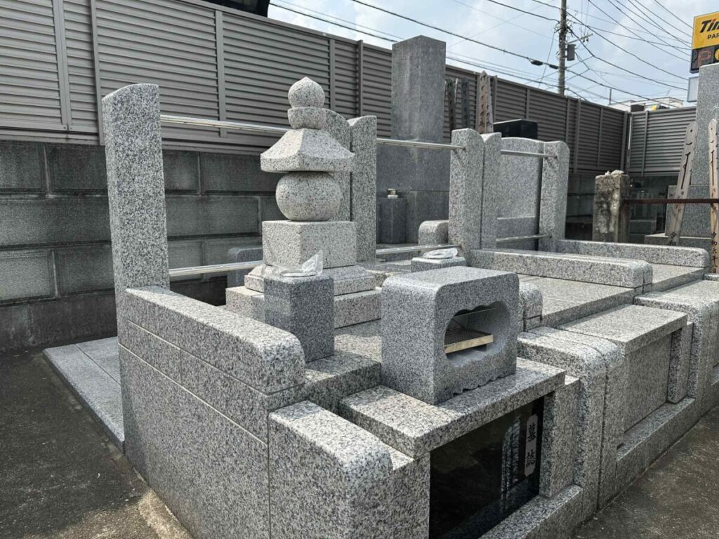 犬島石　五輪塔　叩き