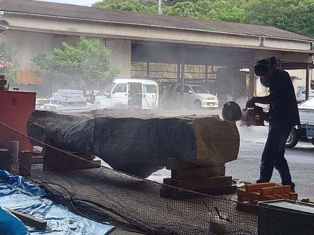 庵治石　功績碑　日本ハム　たま企画室
